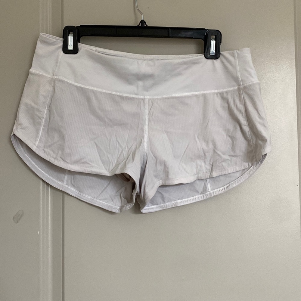 Lulu Lemon Speed Up 2.5 Short